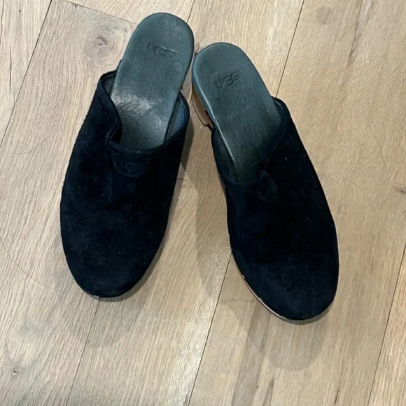 UGG WOMENS CLOGS BLACK SUEDE SIZE 8 - Picture 6 of 9